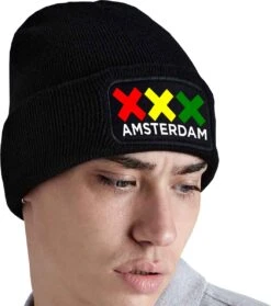 Merkloos EVERY LITTLE THING IS GONNA BE ALRIGHT Muts - Zwart - Beanie - One Size - Uniseks - Ajax 020 Amsterdam - Bob Marley - Rastabirds - Rastafari - Wintersport - Aprés Ski Muts - Original Kwoots -SkiKleding Winkel 1062x1200