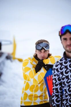 Gareth & Lucas Skipully The Six - Heren L - 100% Gerecycled Polyester - Midlayer Sportshirt - Wintersport 17 Gareth & Lucas Skipully The Six - Heren L - 100% Gerecycled Polyester - Midlayer Sportshirt - Wintersport -SkiKleding Winkel 800x1200 23